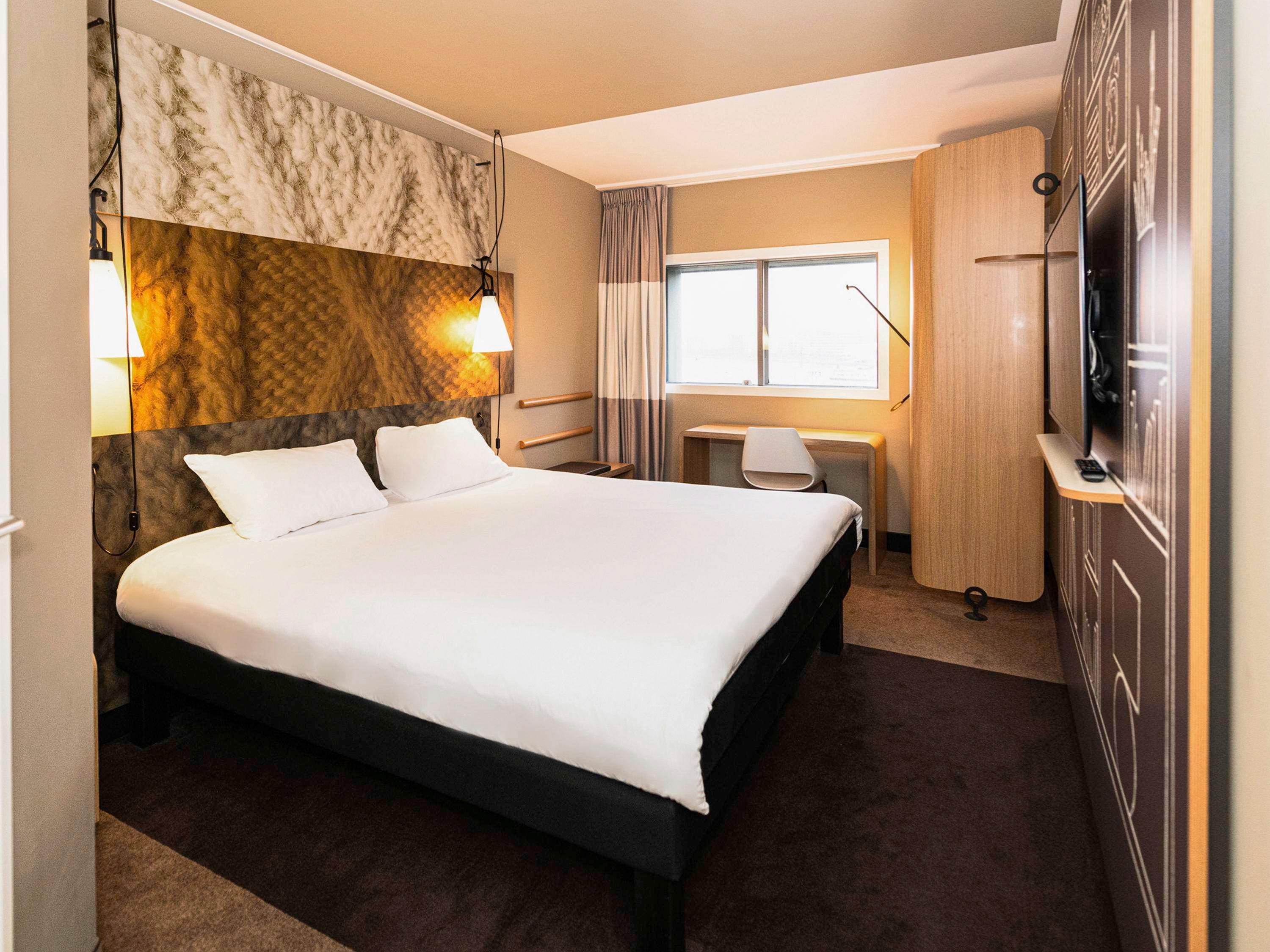 1 Bedroom, Double Bed, Ibis Amsterdam Centre Hotel 7/10