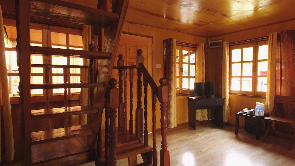 Borneo Tree House 15/25