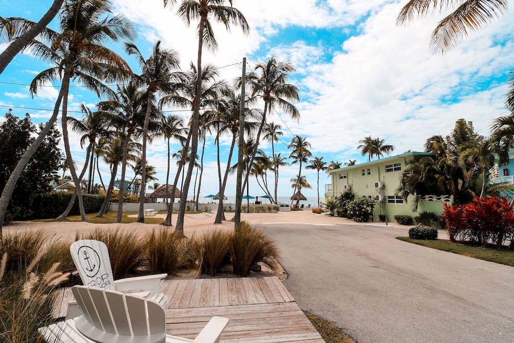 Drop Anchor Resort and Marina 39/50