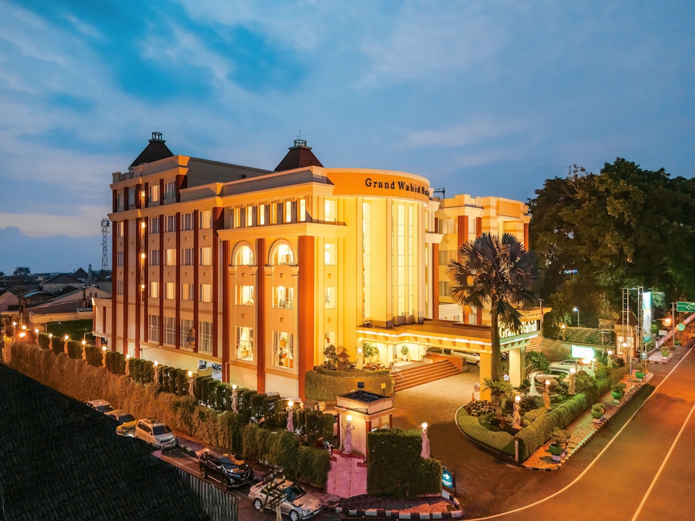 Grand Wahid Hotel Salatiga 2/61