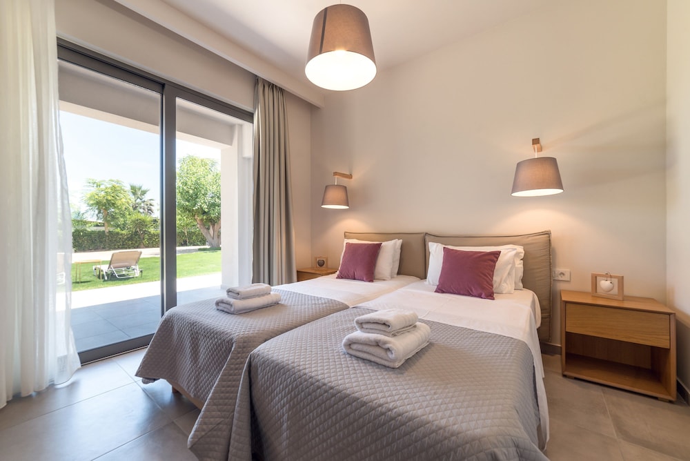 Lemonia Accommodations 10/50