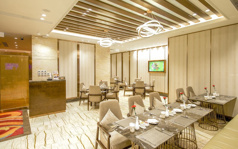 Royal Dragon Hotel 22/30