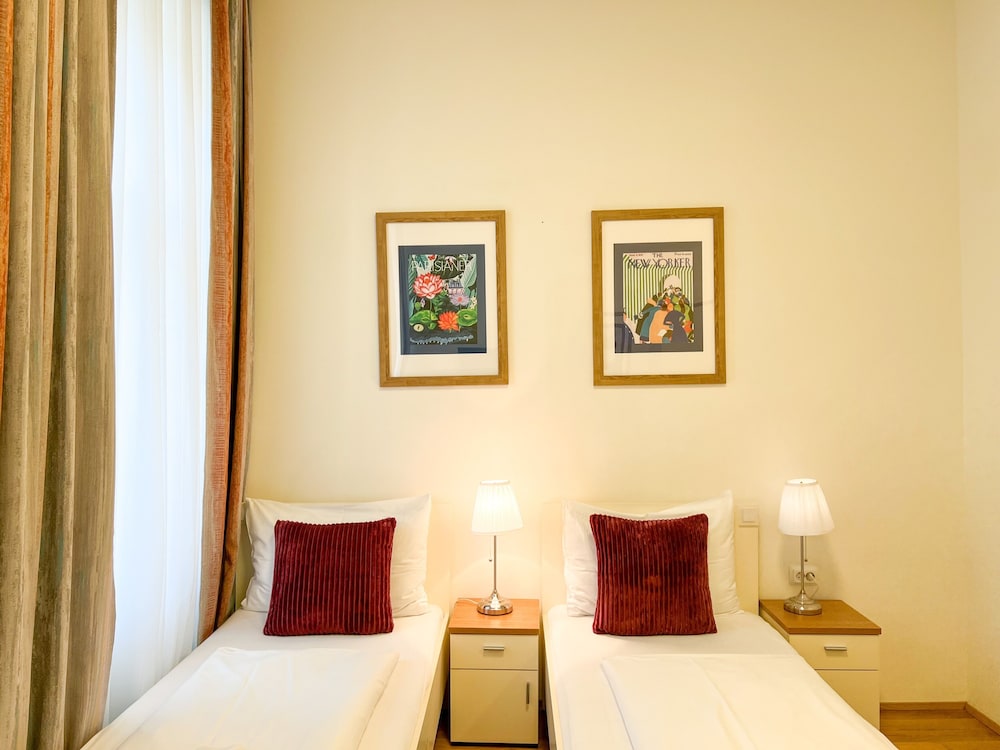 Riess City Hotel 7/17