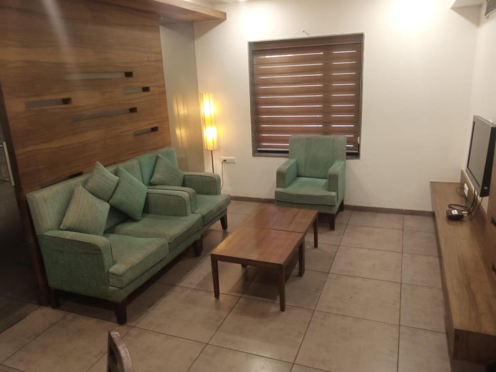HOTEL KANAN 25/40