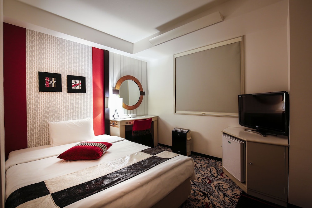 SEMI ROOM, QUALITY, SEMI DOUBLE BED