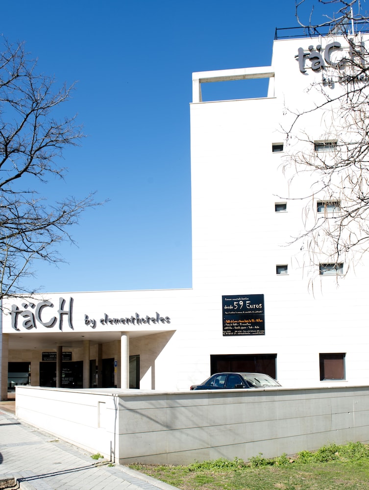 Hotel Tach Madrid Airport 52/59