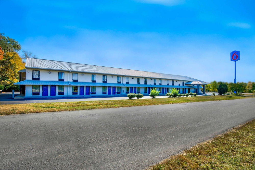 Motel6 Jeffersonville, IN - Louisville in JEFFERSONVILLE - IN
