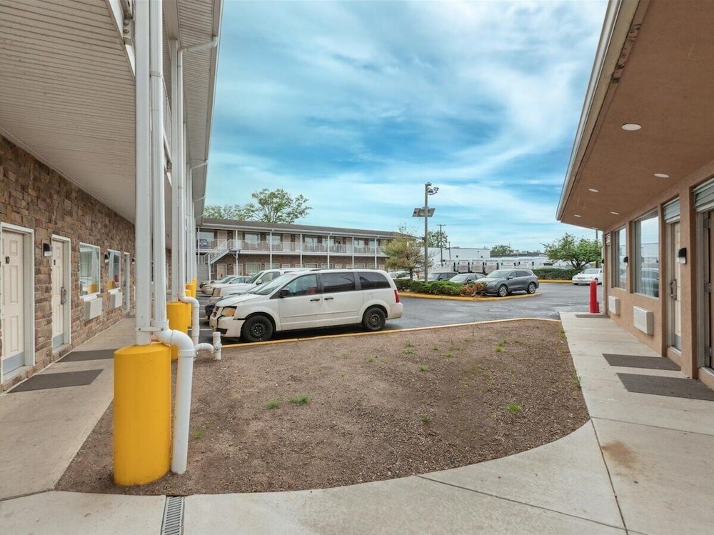 Edison Motor Lodge 16/21