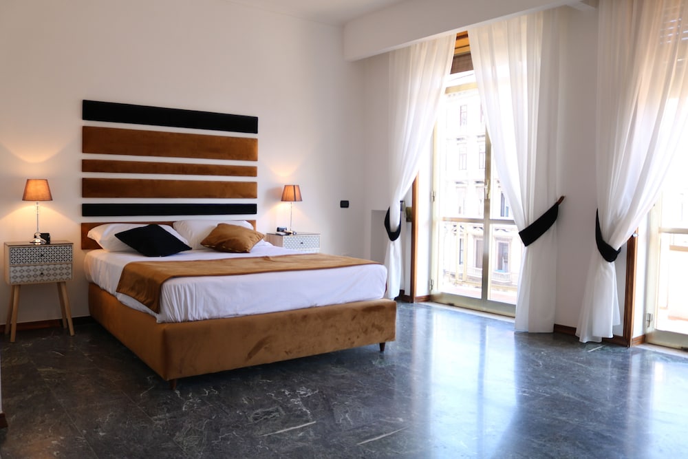 Suite Napoli Riviera 2/28