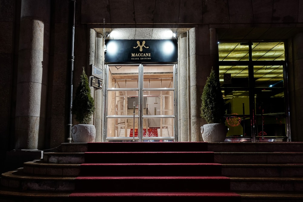 Maccani Luxury Suites 75/85