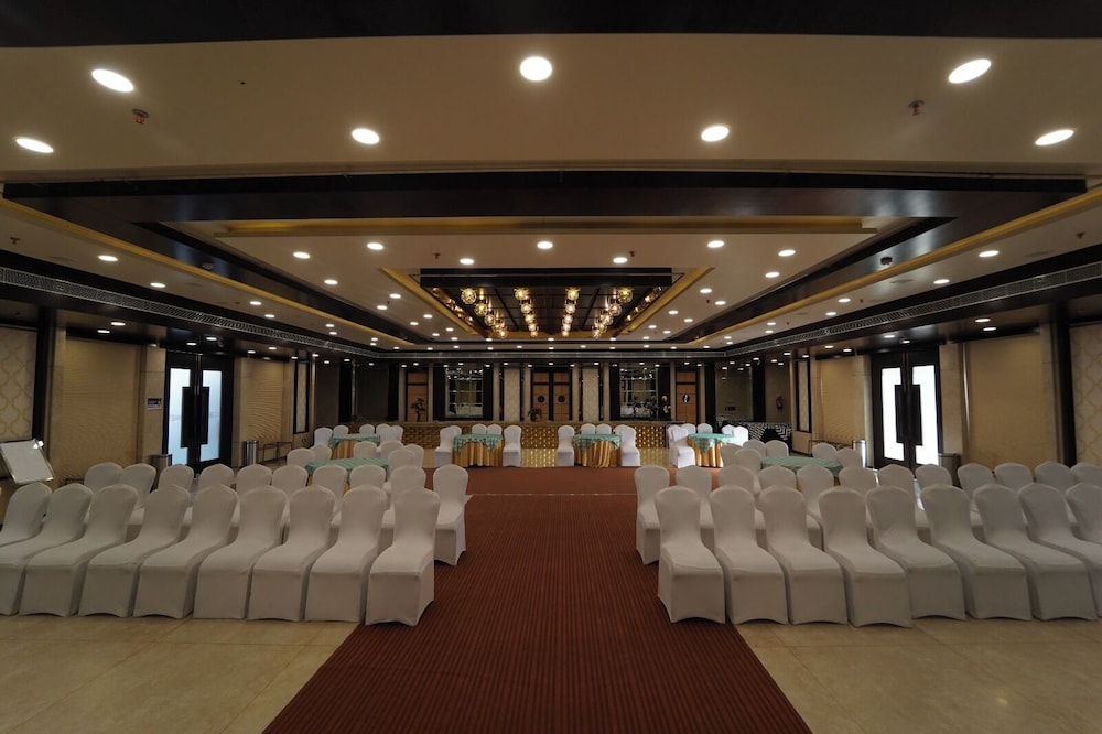 Bravia Hotel 29/30