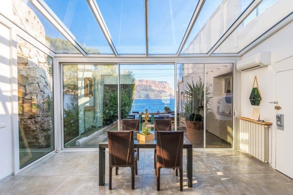 Hôtel De La Plage Mahogany 60/66