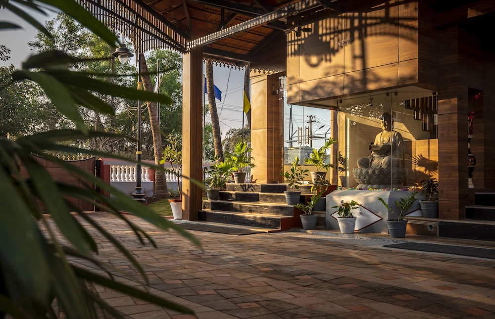 Salcete Beach Resort 40/50