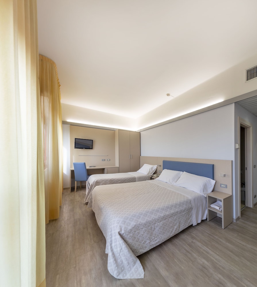 Hotel Elisabeth Due 8/50