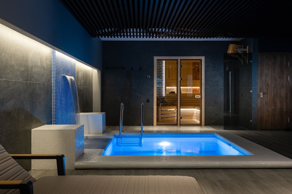 The Elements Hotel Tashkent 32/60