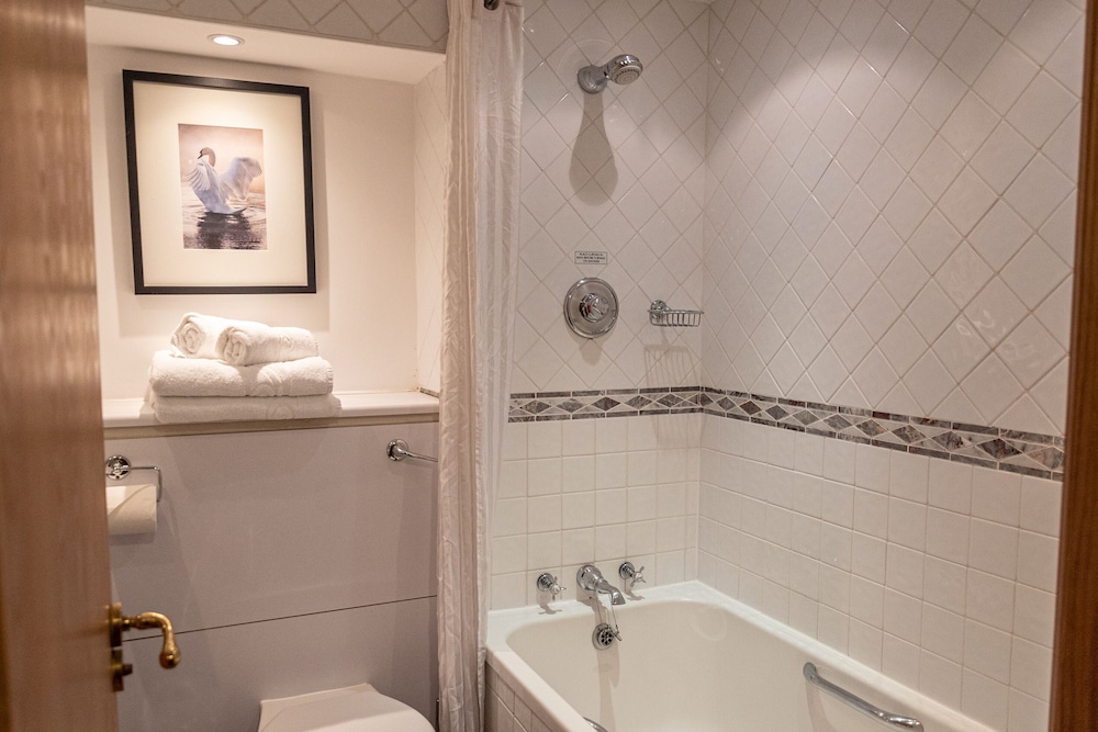 Low Wood Bay Resort Spa 18/81