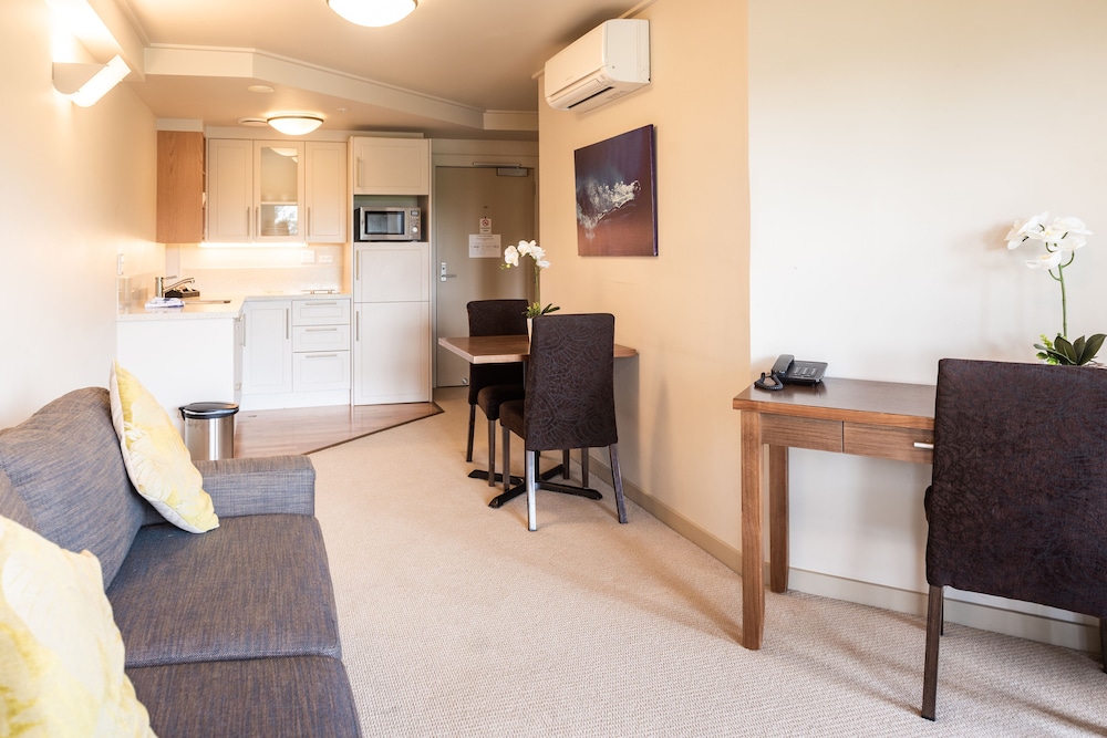 Ocean Breeze Hotel Takapuna 1/41