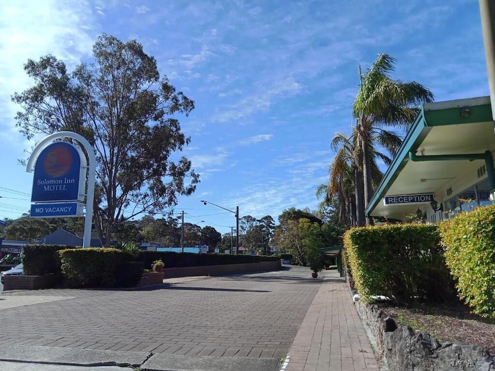 Solomon Inn Wollongong 52/58