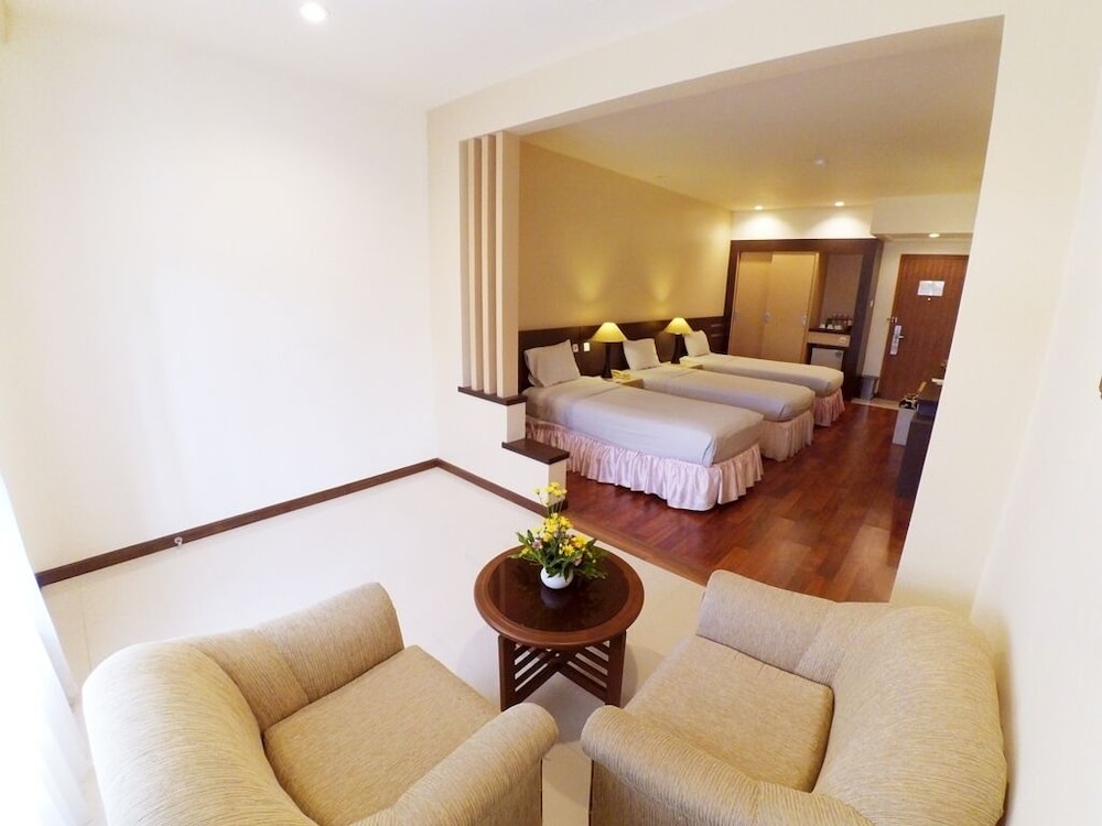 Purnama Hotel 24/50