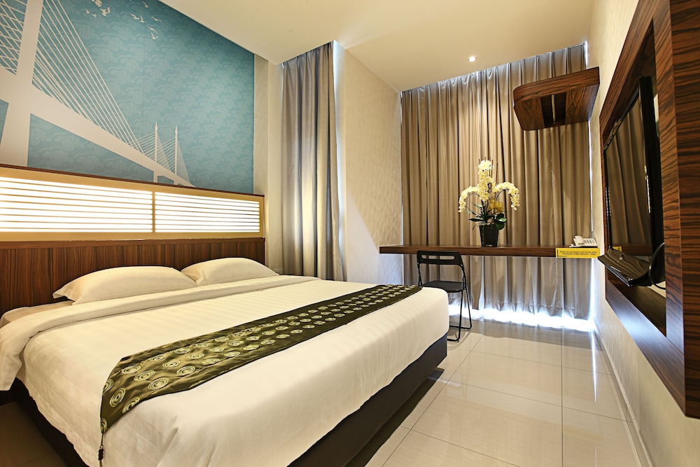 SRI ENSTEK HOTEL 32/53