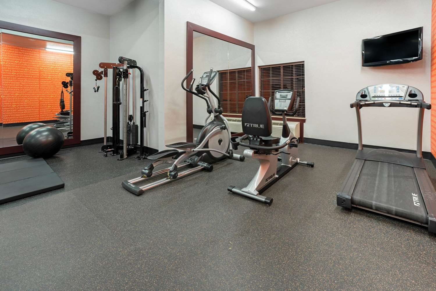 La Quinta Inn & Suites by Wyndham Houston Bush Intl Airpt E 9/30