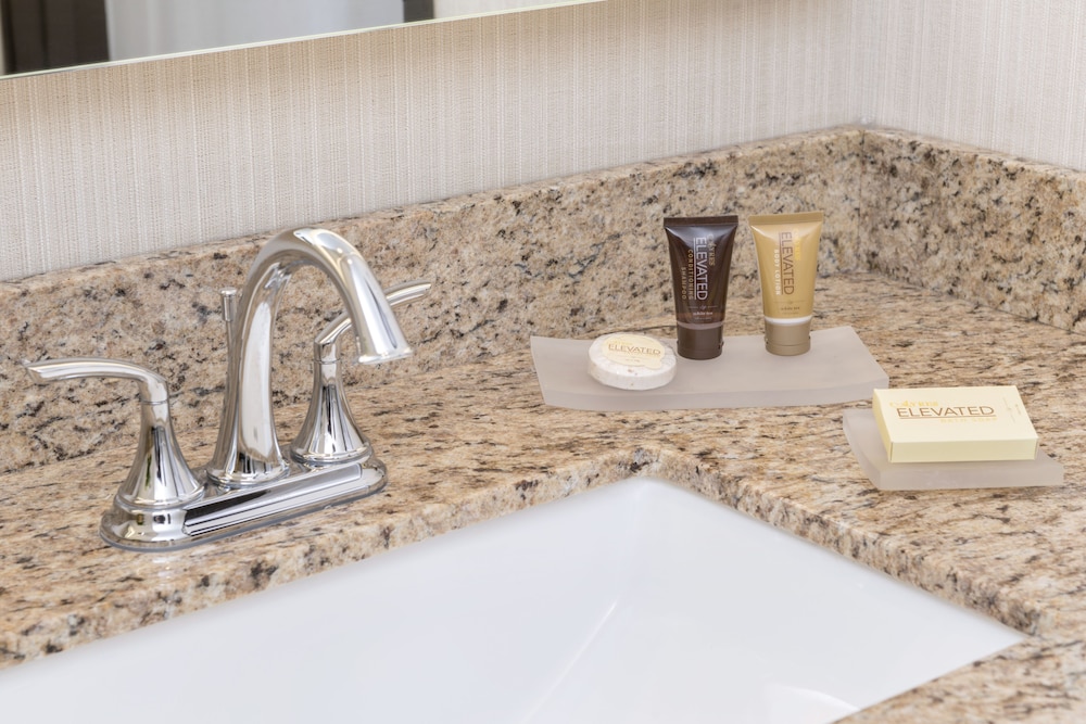 Ayres Suites Yorba Linda Anaheim Hills 14/43