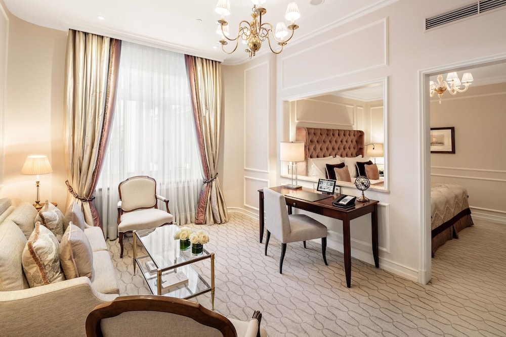 Fairmont Vier Jahreszeiten 64/75