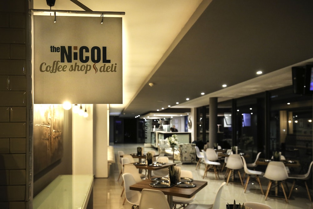 The Nicol Hotel And Apartments 36/53