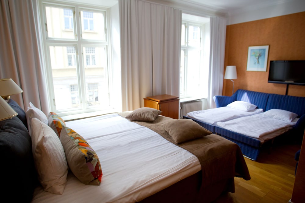 Hotell Aston 11/32