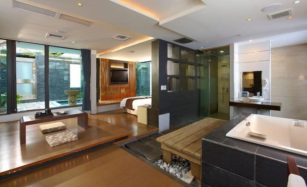 Hefong Villa Faddism Hotel 34/39