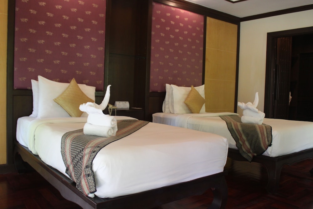Khao Lak Palm Beach Resort 10/50