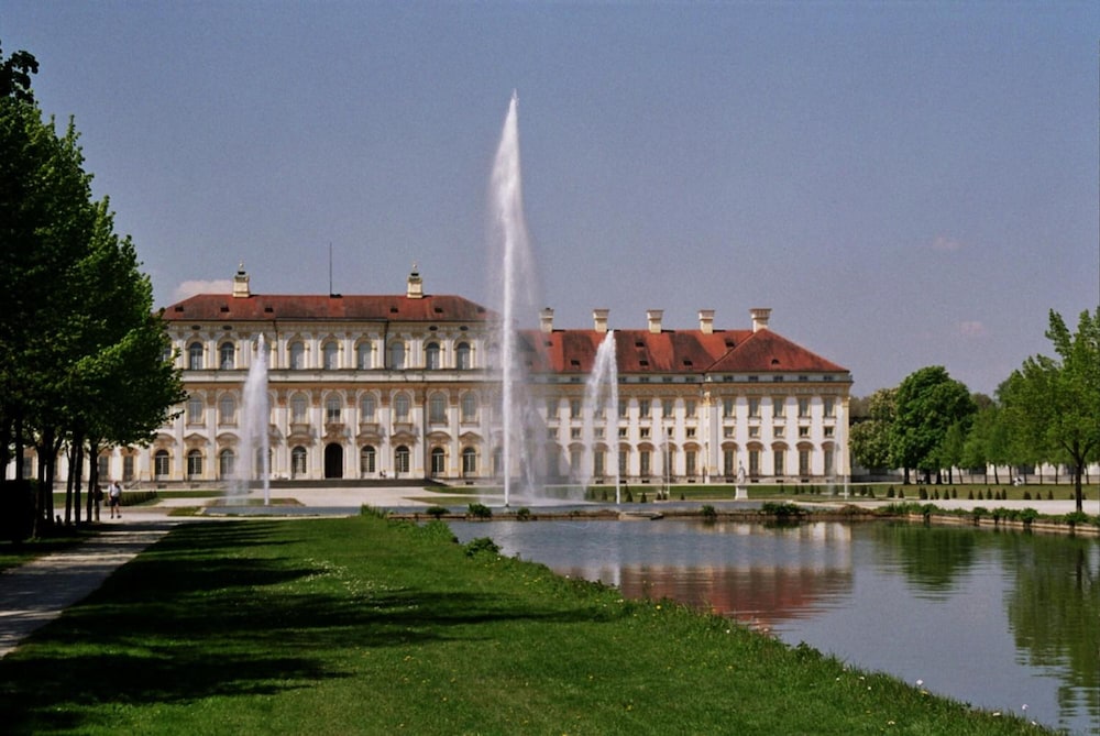 Hotel Blauer Karpfen 44/49