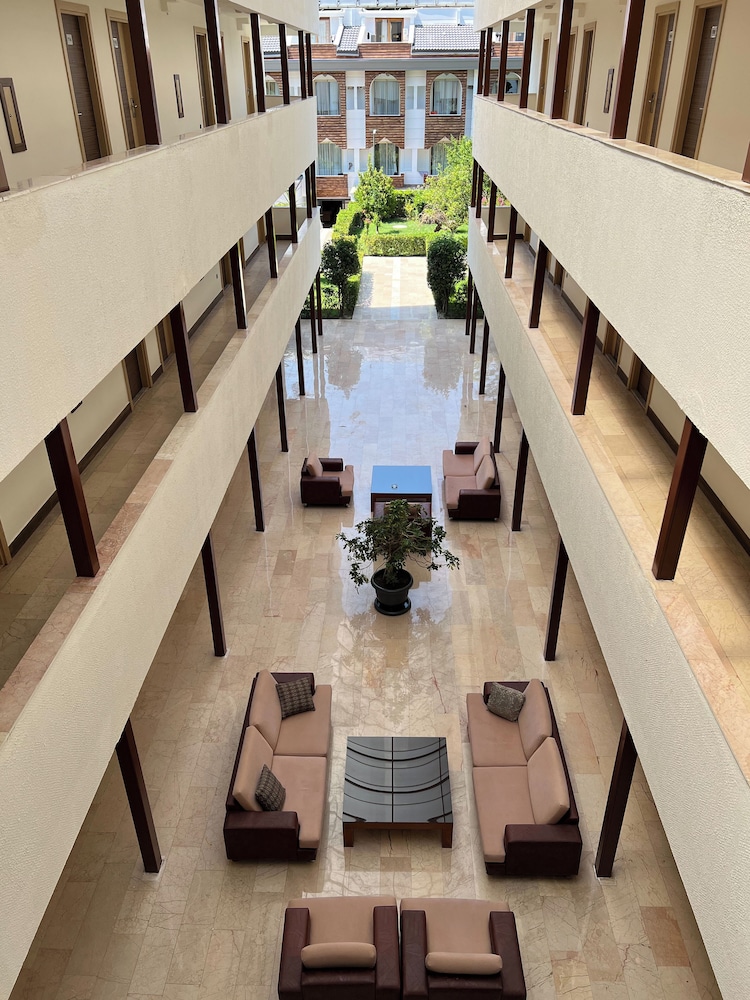 Fame Beach Hotel 25/40