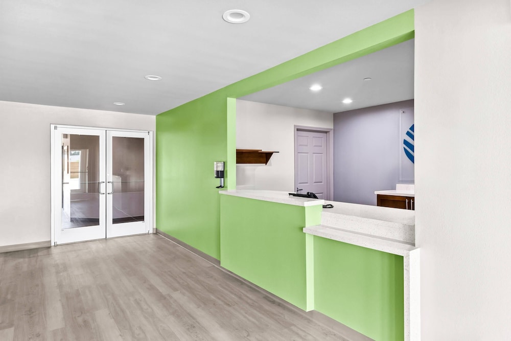 WoodSpring Suites South Houston Hobby 6/48