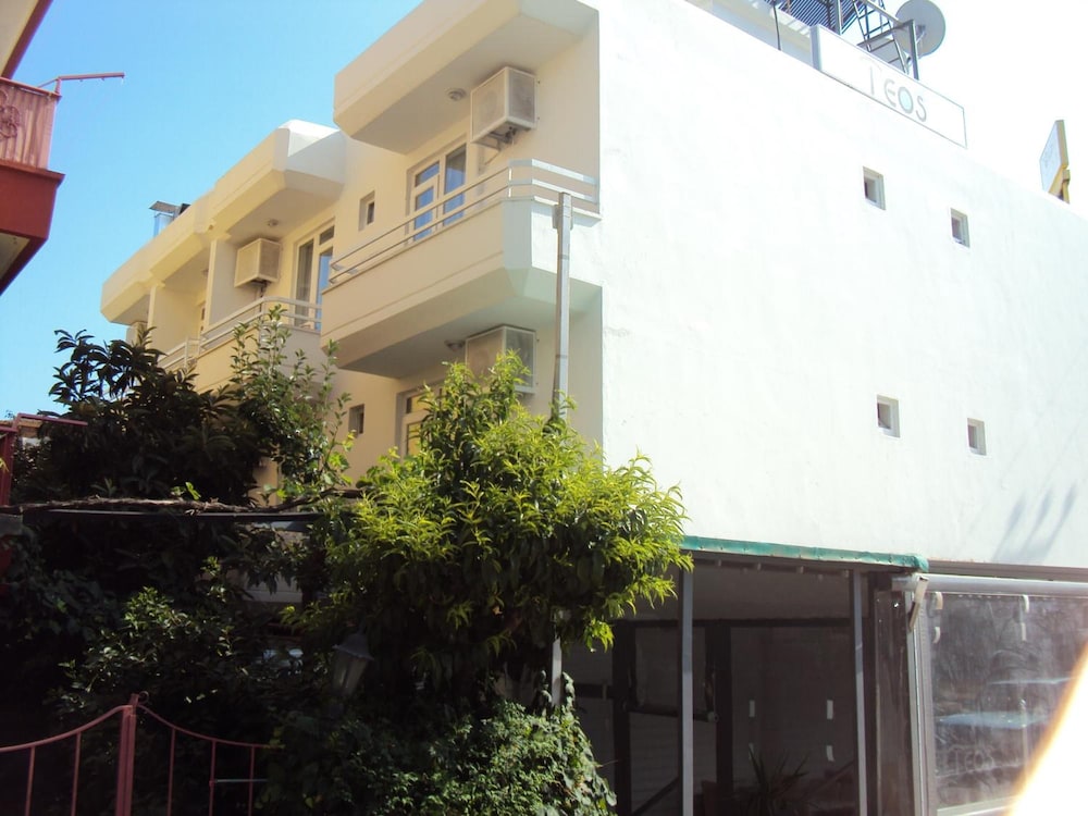 Teos Hotel 4/37