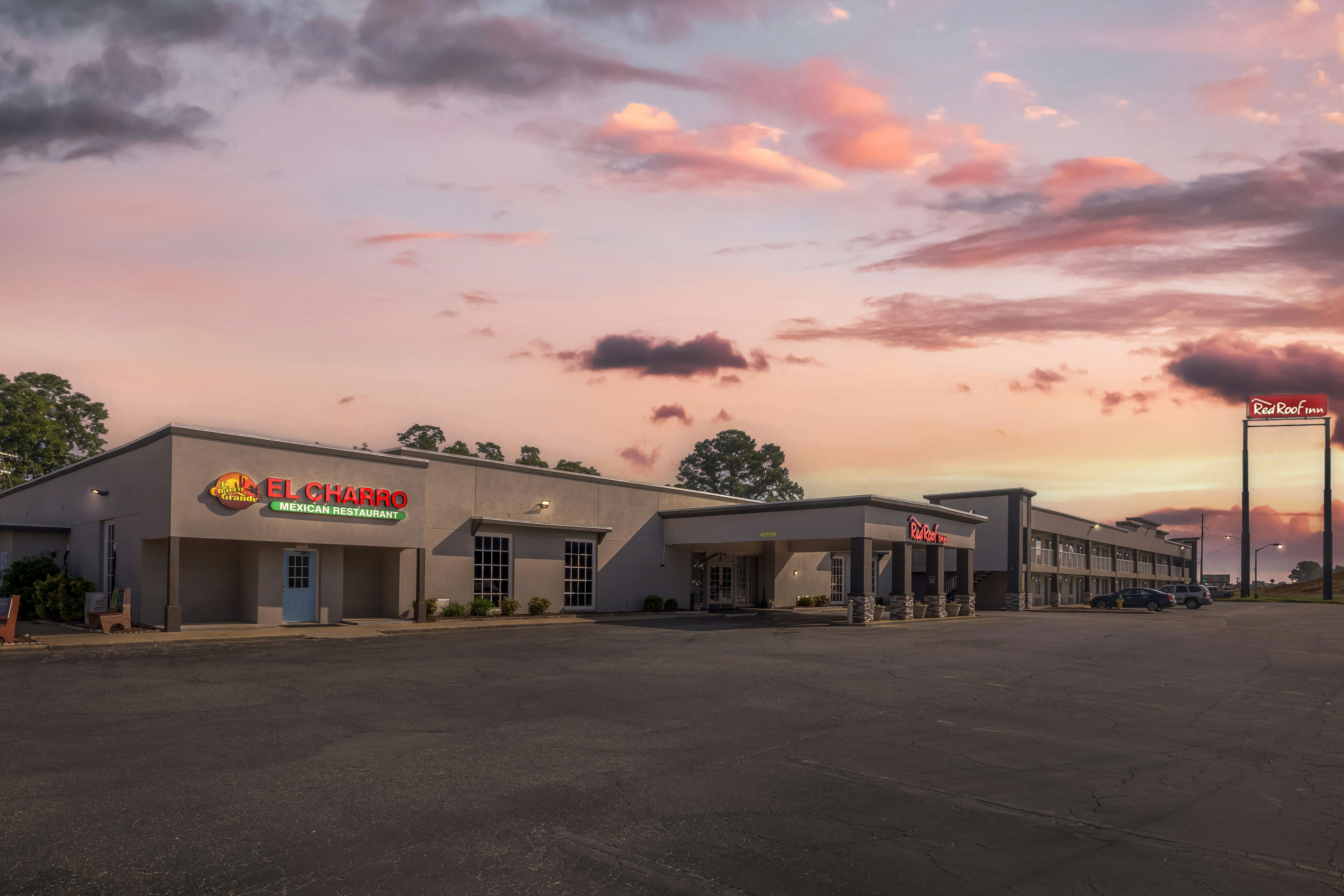 Hotel Dunn, NC 5/36