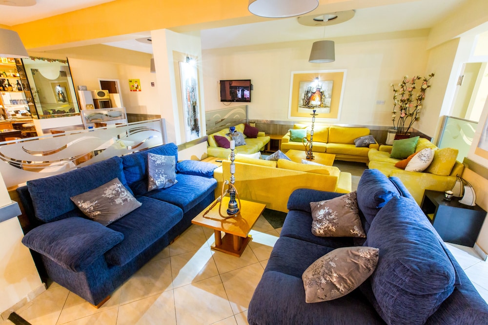 Fitos Inn Guest House 23/50