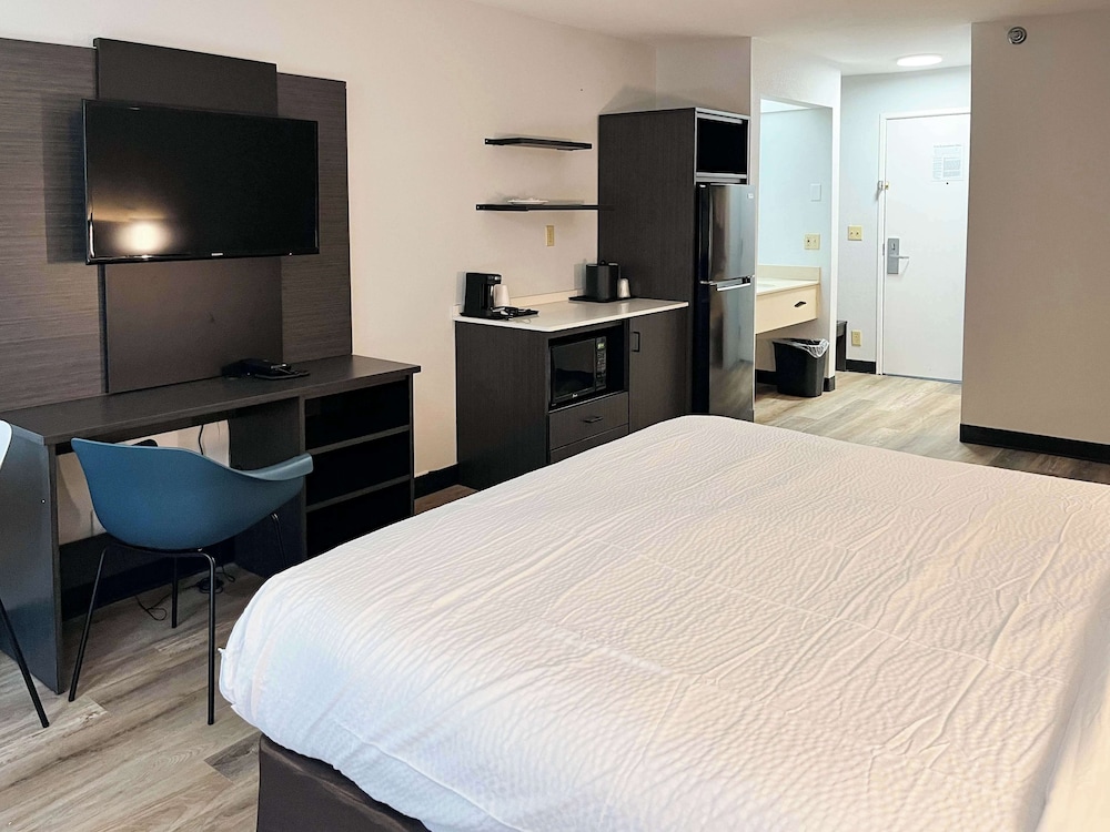 Studio6 Suites Elkhart, IN 21/40