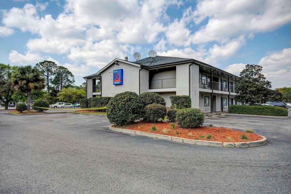Studio 6 Extended Stay - Ocean Springs, MS 45/53