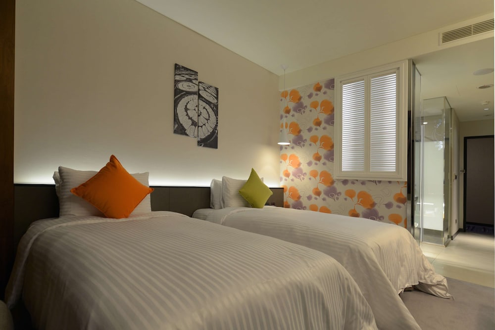 Golden Tulip Glory Fine Hotel 15/60