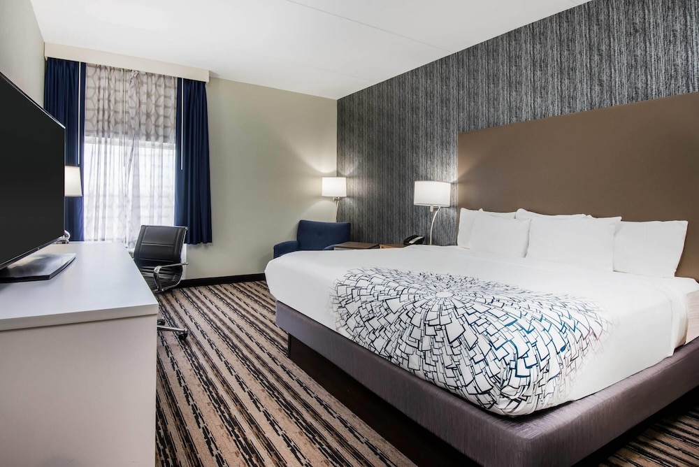 Deluxe, King Bed, Accessible