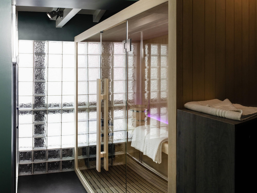 Ibis Pontarlier 64/65