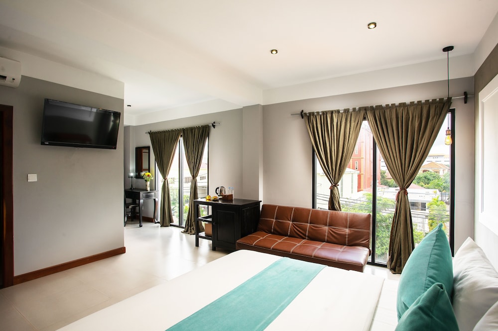 Central Blanche Residence 17/50