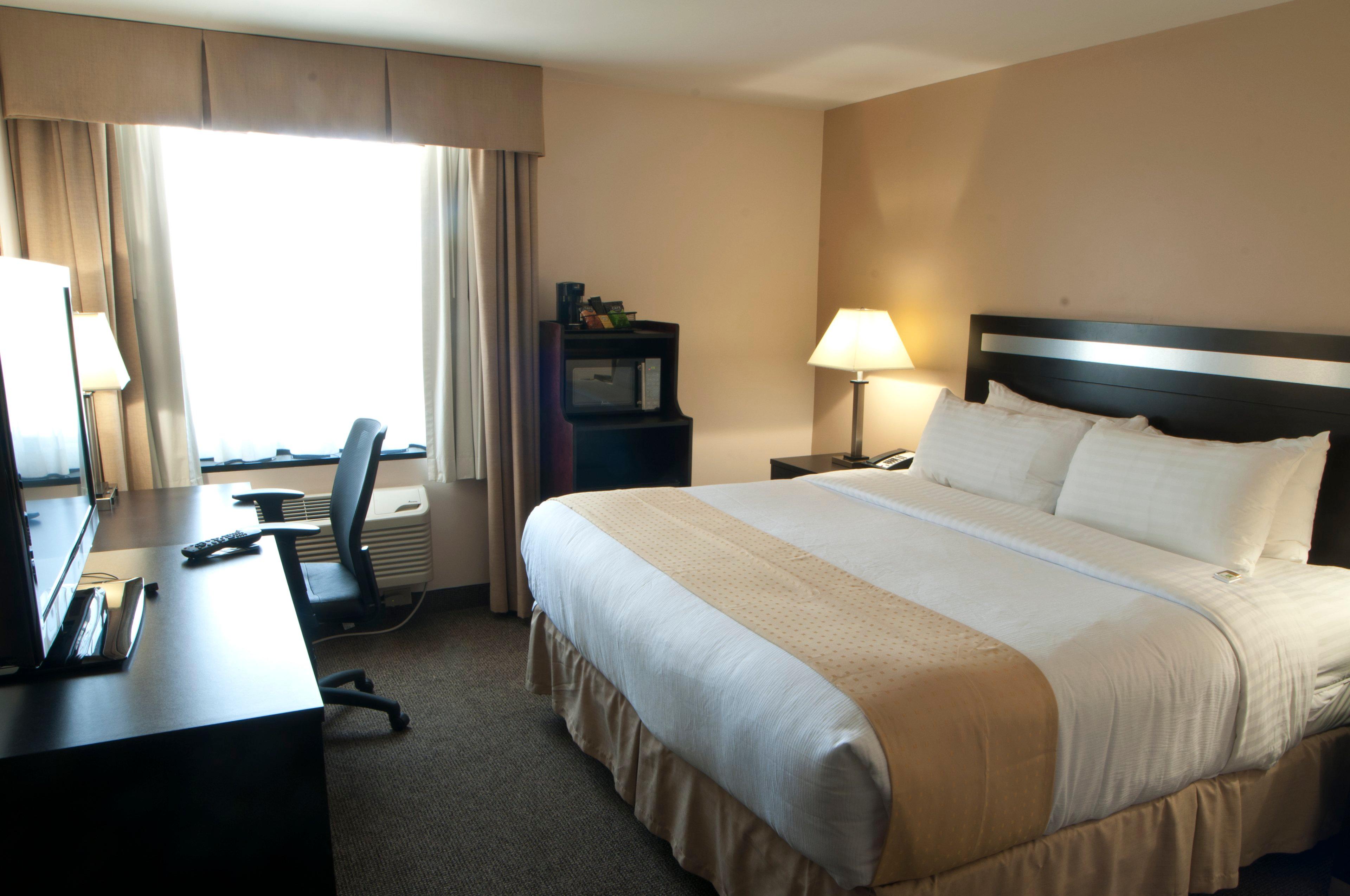 The LaGuardia Hotel 10/34