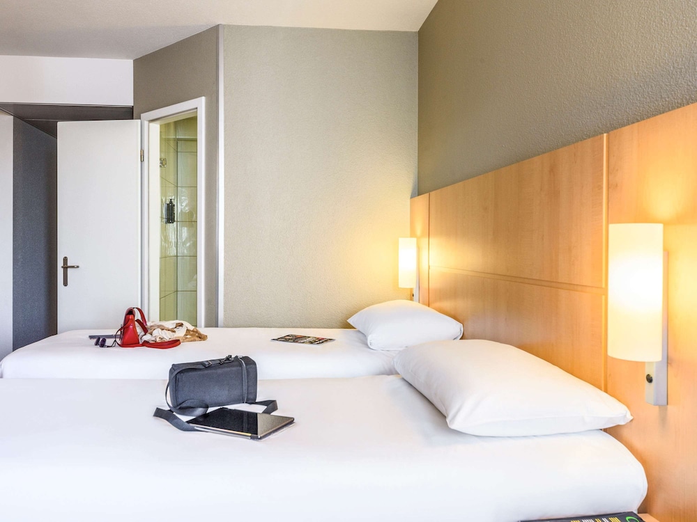 Ibis Lausanne Crissier 9/49