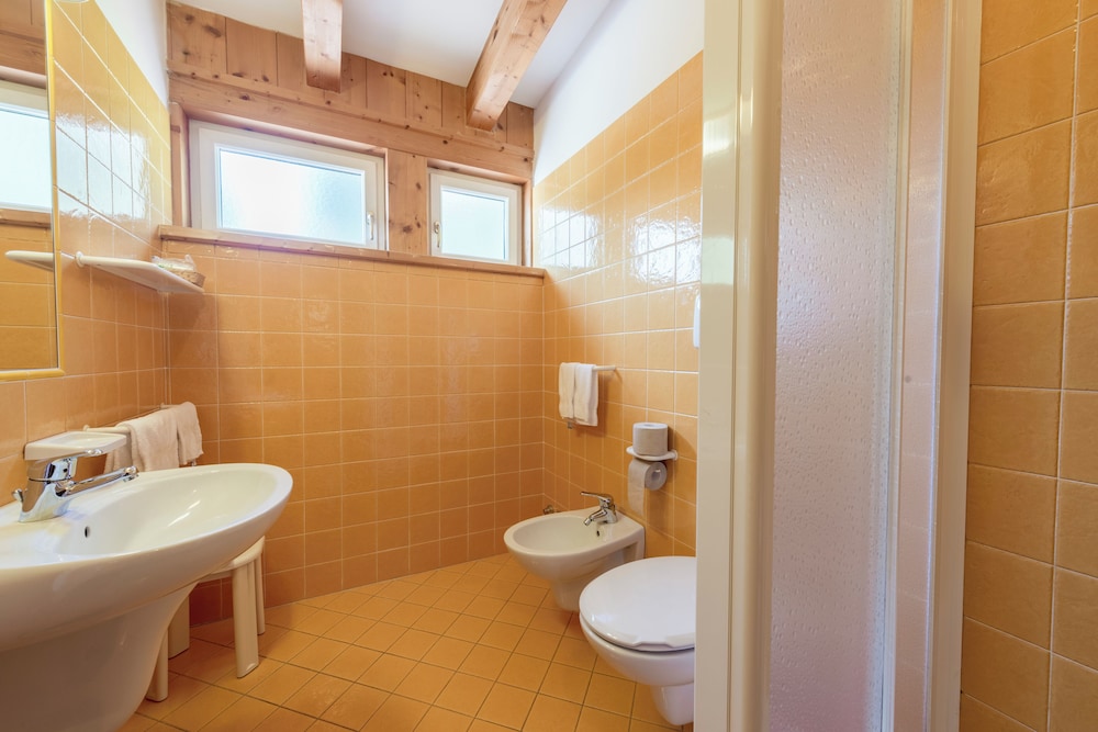 غرفة سوبيريور بسرير كوين، HOTEL CHALET PINETA 7/7