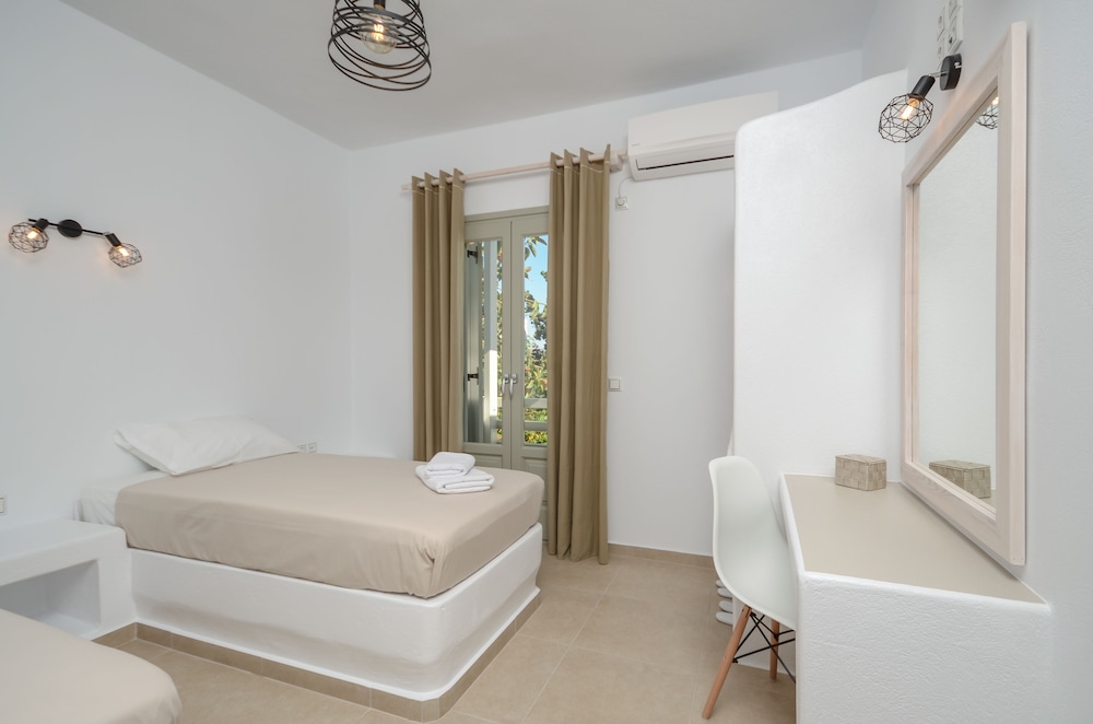 Aphrodite Luxury Apartments 9/36