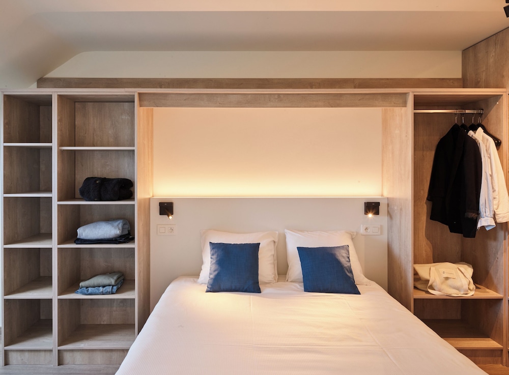 Extra, Suite, Double and Twin Beds