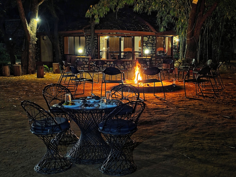 TIGER MOON RESORT 56/60