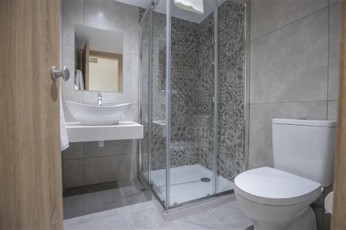 Double Room Single Use - Pool View